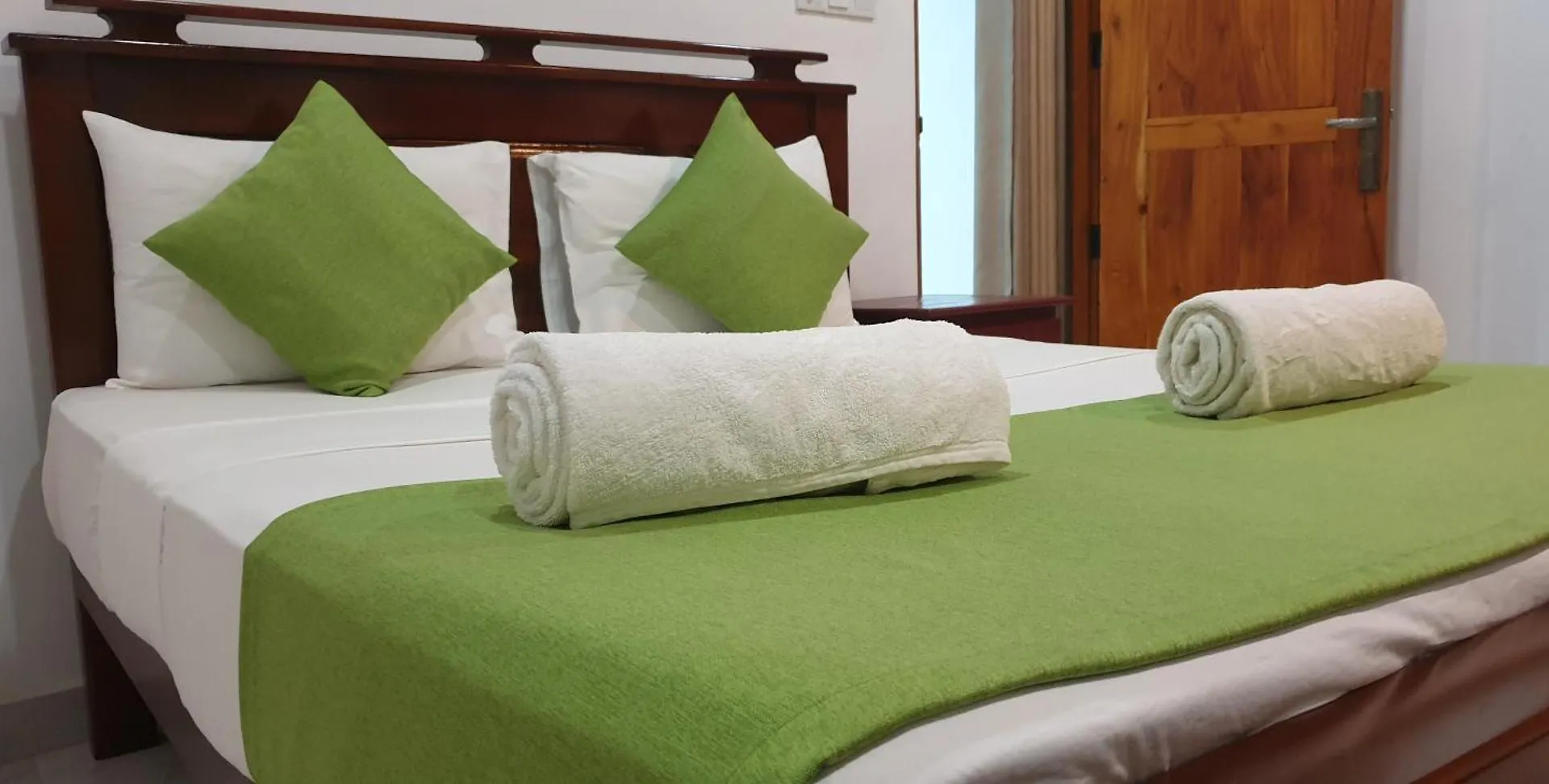 Enara Luxury Stay Katugastota 0*,  Sri Lanka